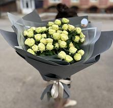 Букет Белые кустовые розы Солинеро в Спасске-Рязанском